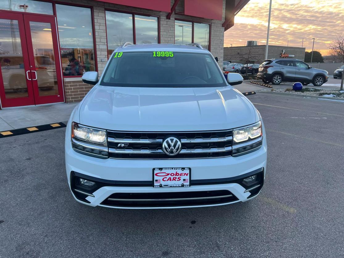 Used 2019 Volkswagen Atlas SE R-Line w/Tech with VIN 1V2YR2CA5KC611294 for sale in Middleton, WI