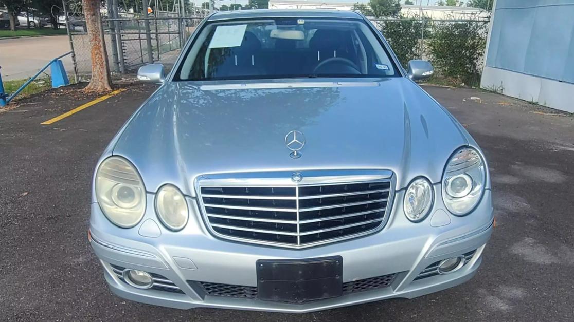 2008 Mercedes-Benz E-Class E350 photo 2