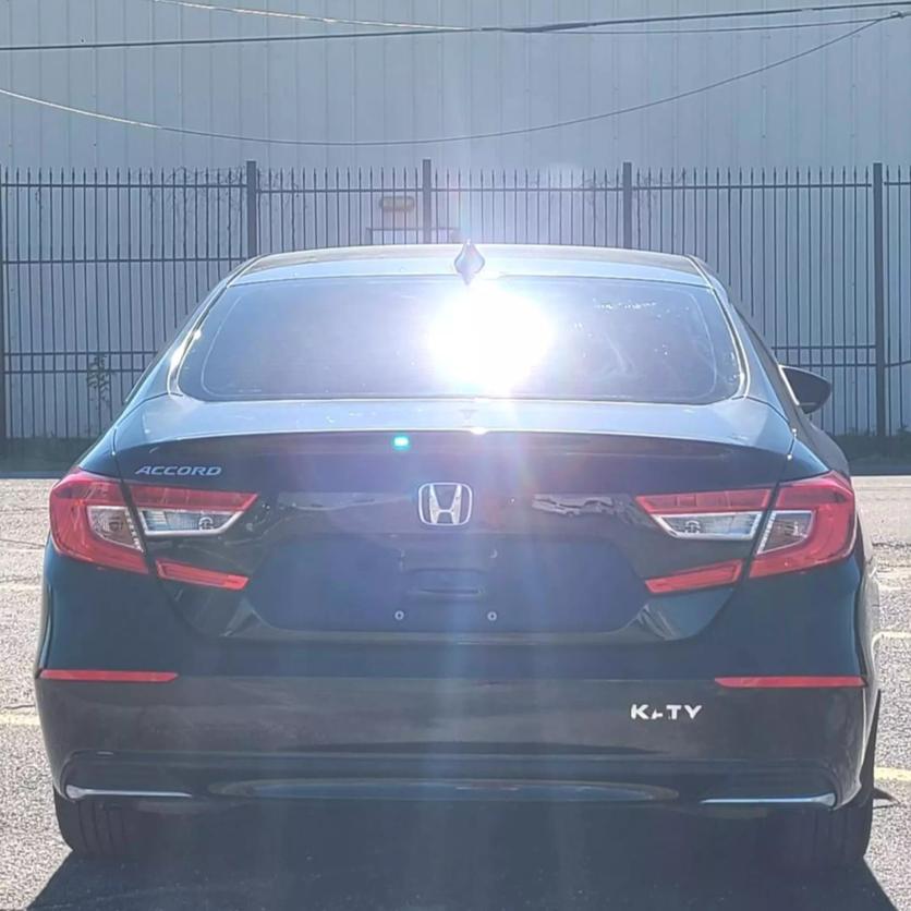 2018 Honda Accord LX photo 6