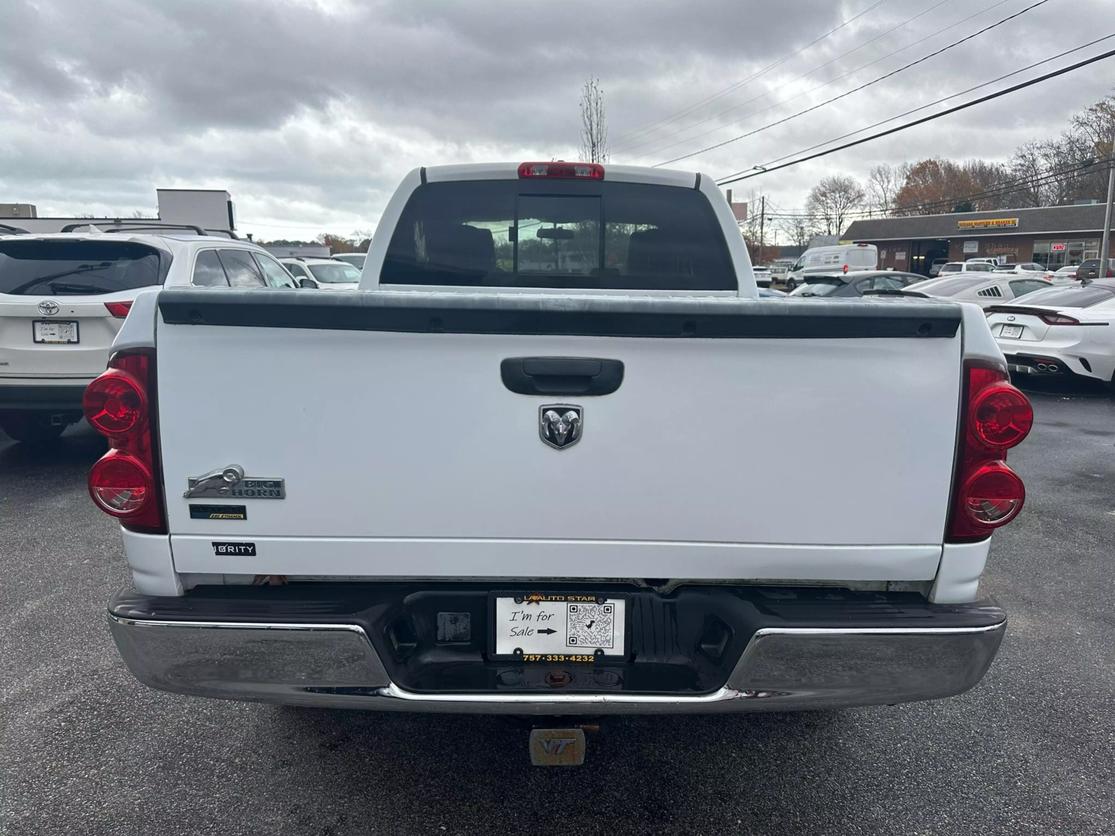 2008 Dodge Ram 1500 Pickup SLT photo 4