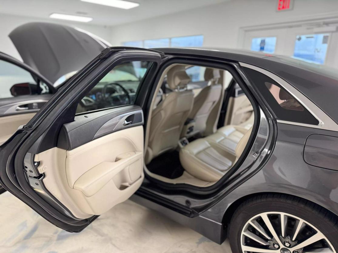 2019 Lincoln MKZ Base/Premiere photo 23