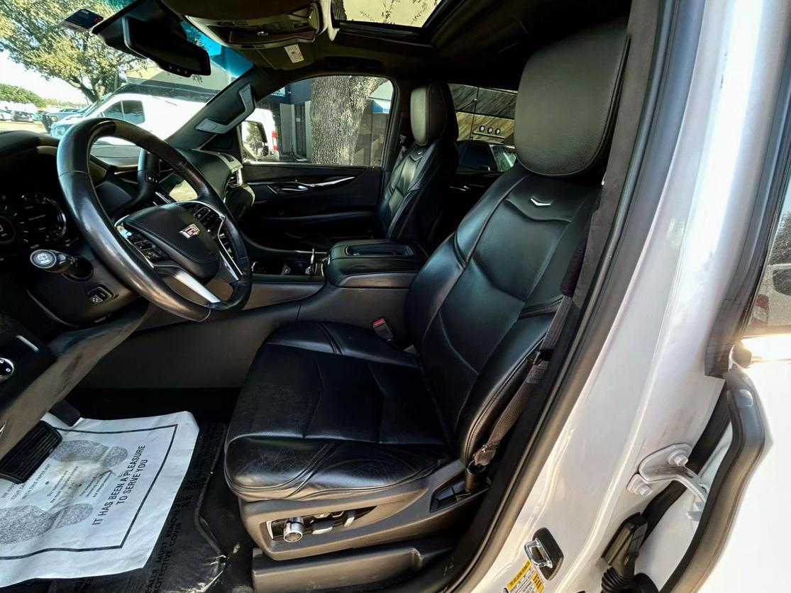 2016 Cadillac Escalade ESV Platinum photo 29