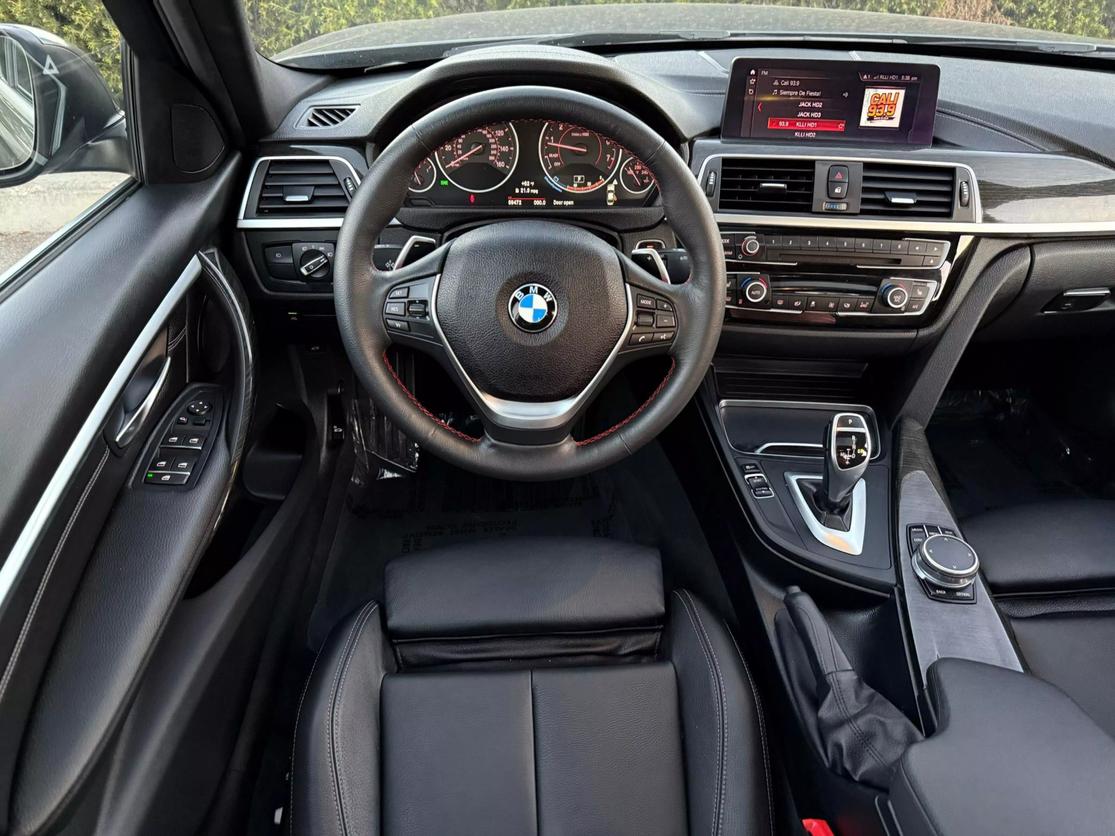 2018 BMW 3 Series 330i photo 21