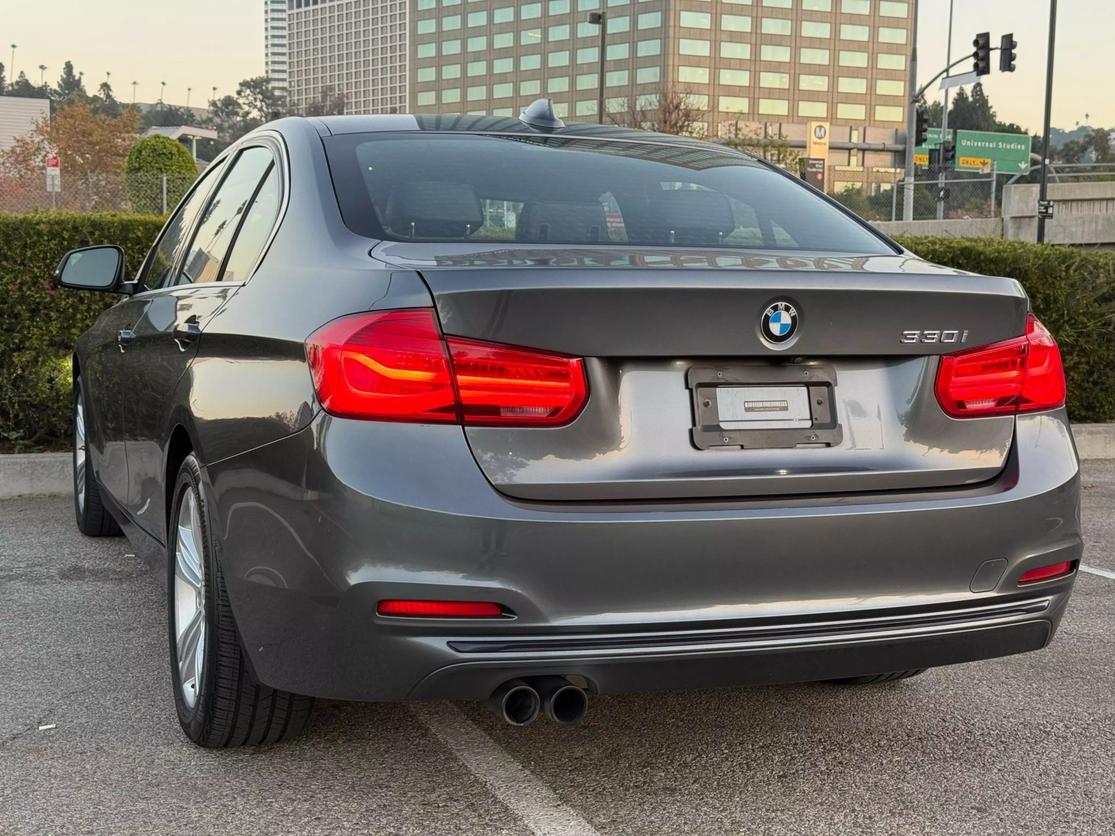 2018 BMW 3 Series 330i photo 12