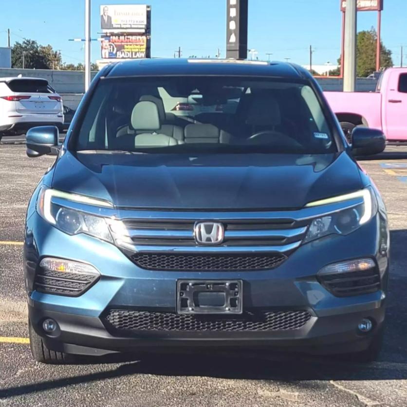 2017 Honda Pilot EX-L photo 2