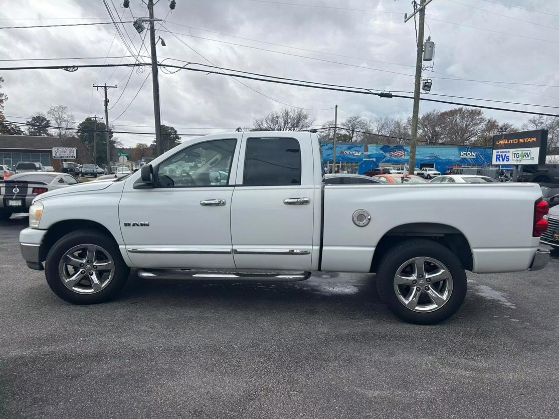 2008 Dodge Ram 1500 Pickup SLT photo 6