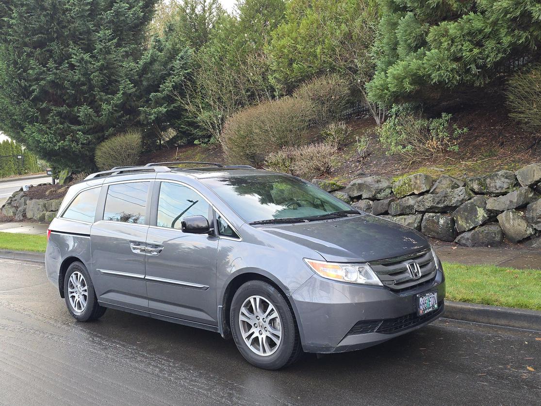 2012 Honda Odyssey EX-L photo 3