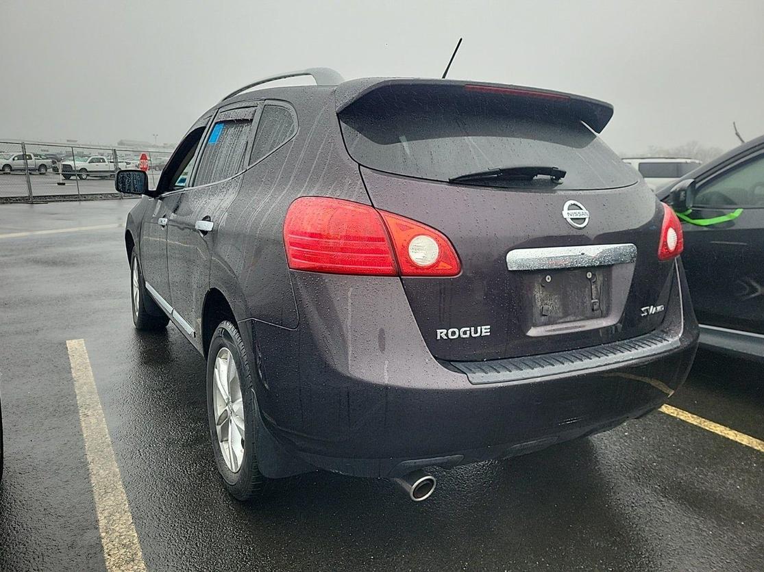 2013 Nissan Rogue SV photo 4