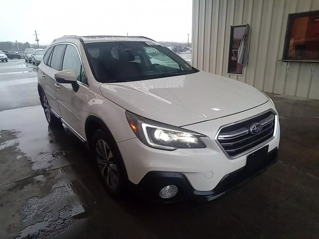 Subaru Outback's photo