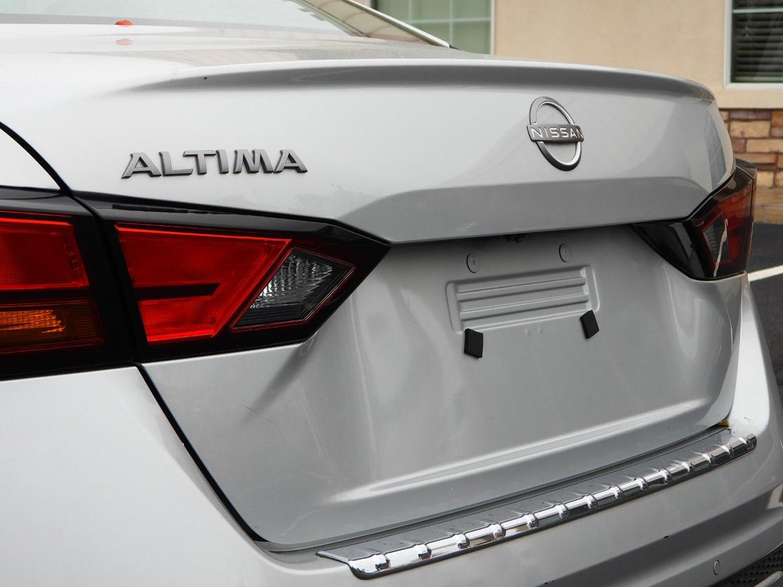 2023 Nissan Altima S photo 5