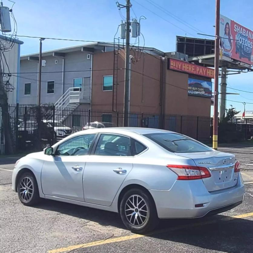 2013 Nissan Sentra S photo 5