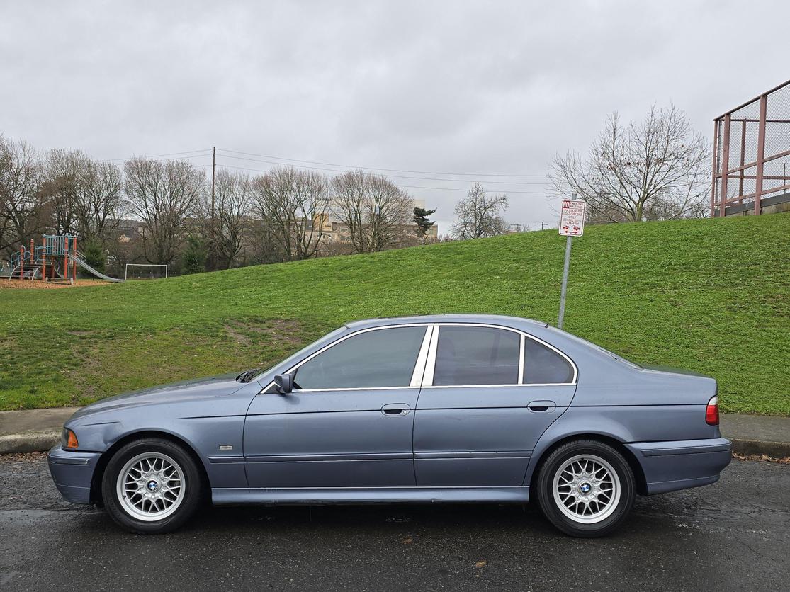 2001 BMW 5 Series 525i photo 6