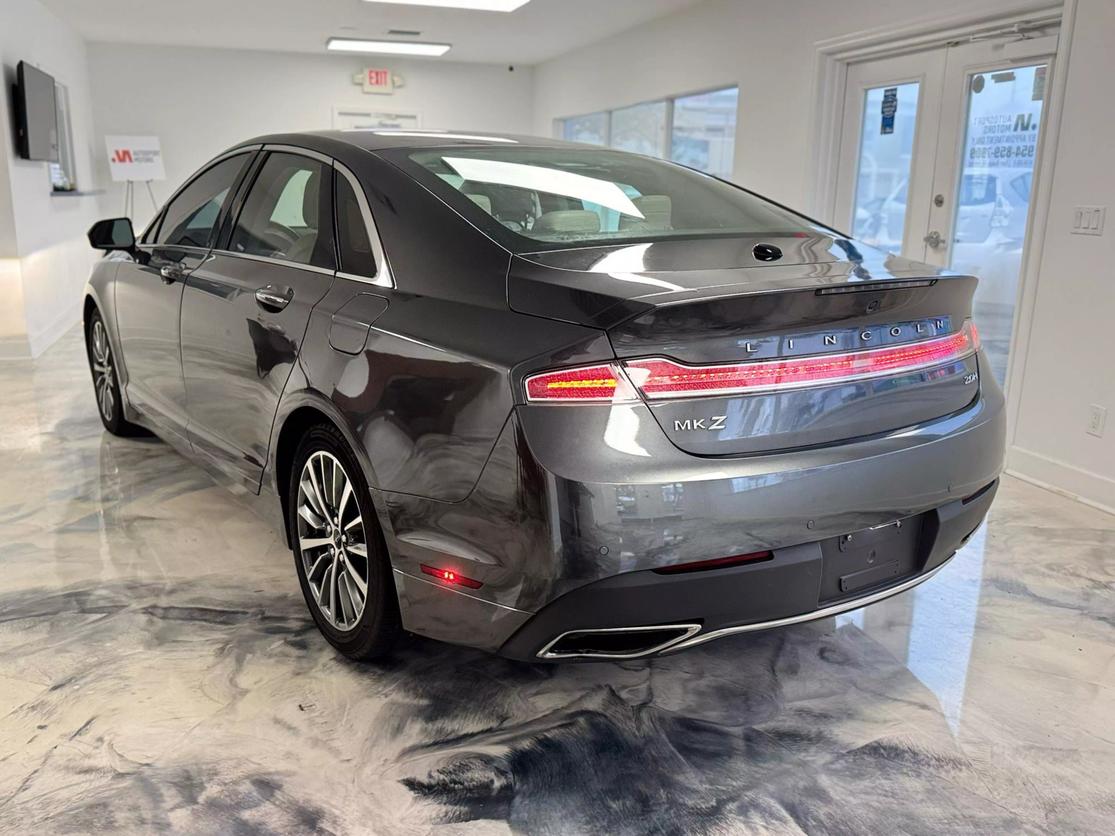 2019 Lincoln MKZ Base/Premiere photo 6