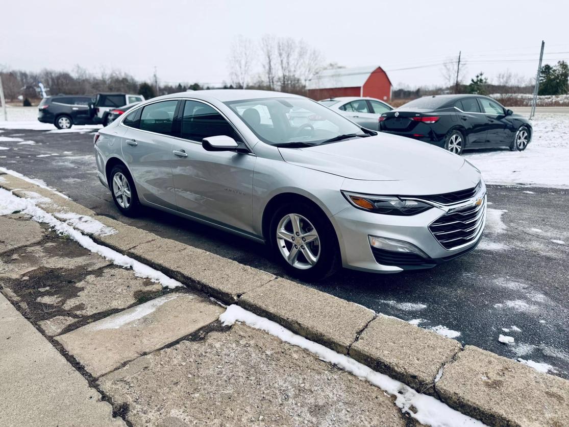 2022 Chevrolet Malibu 1LT photo 3