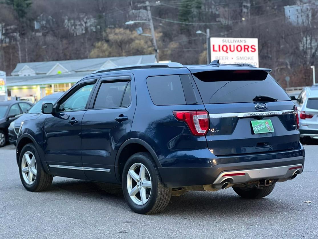 2016 Ford Explorer XLT photo 7