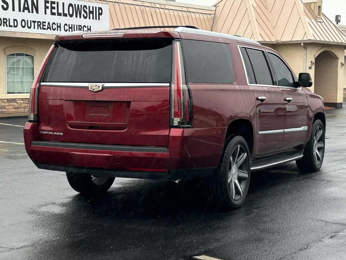 2016 Cadillac Escalade ESV Luxury photo 5