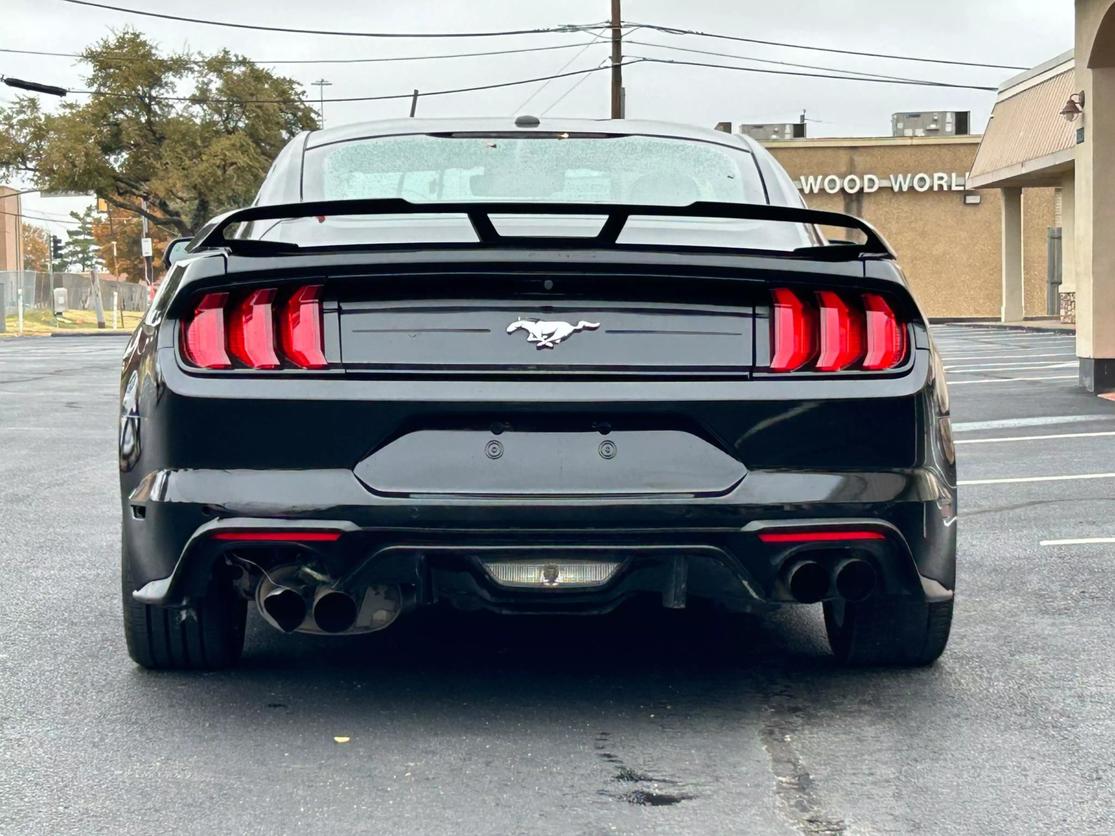 2019 Ford Mustang EcoBoost Premium photo 4