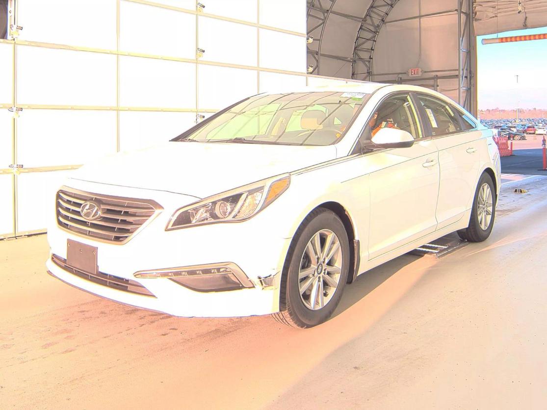 2015 Hyundai Sonata SE photo 4