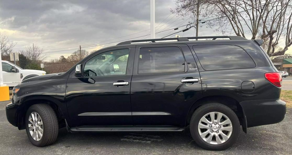 2008 Toyota Sequoia Platinum photo 5