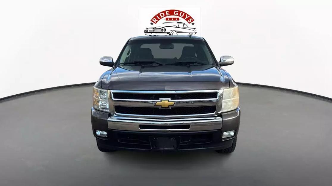 2011 Chevrolet Silverado 1500 LT photo 9