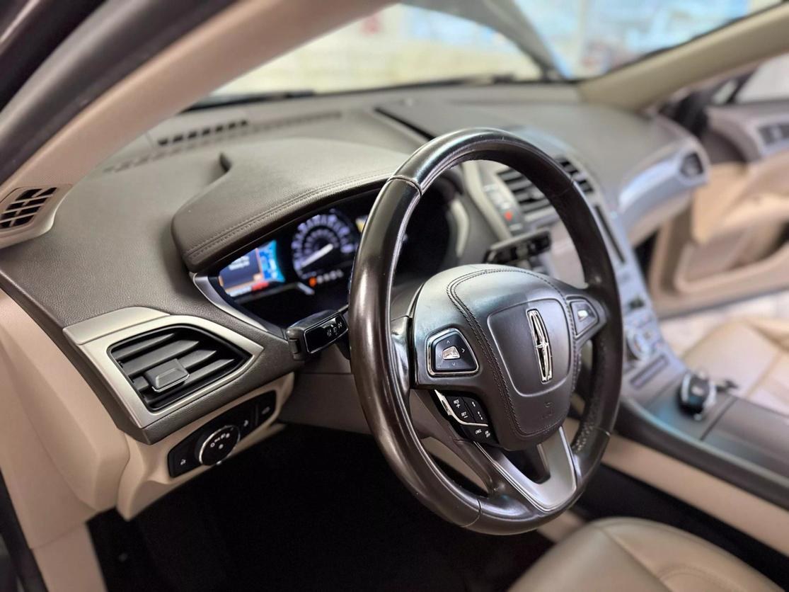 2019 Lincoln MKZ Base/Premiere photo 16