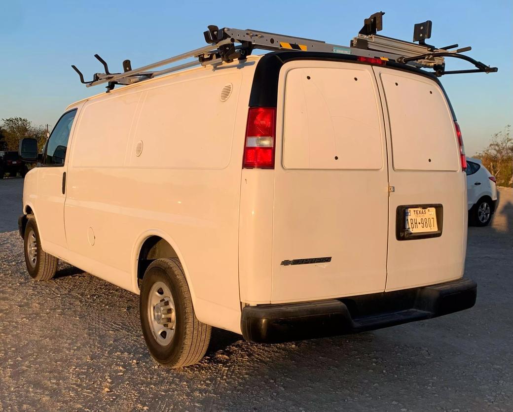 2019 Chevrolet Express Cargo Work Van photo 3