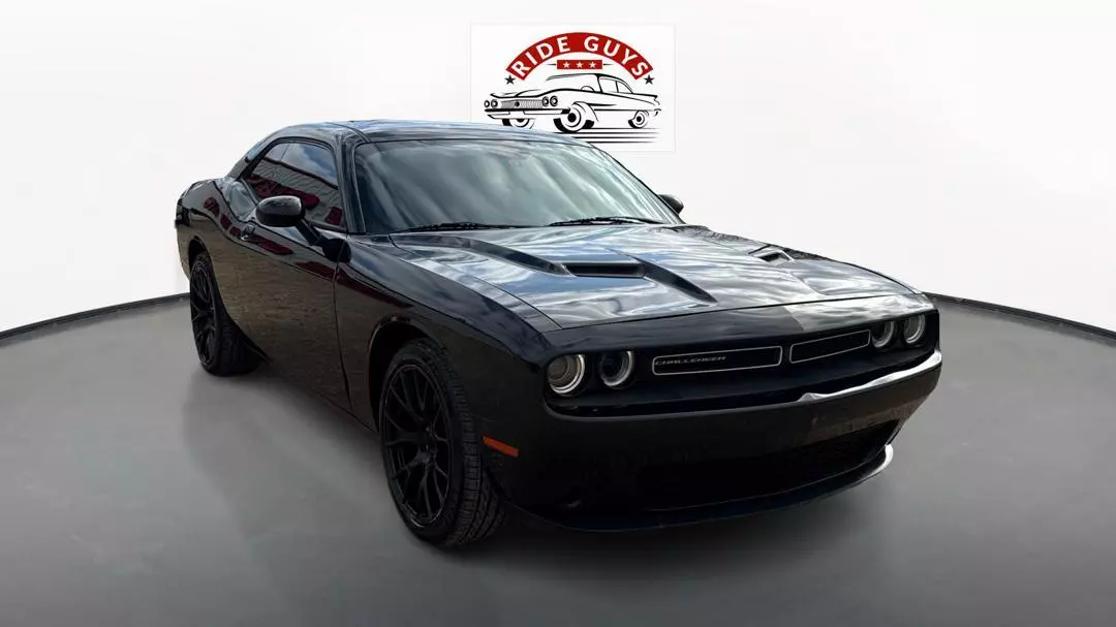 2016 Dodge Challenger SXT photo 8