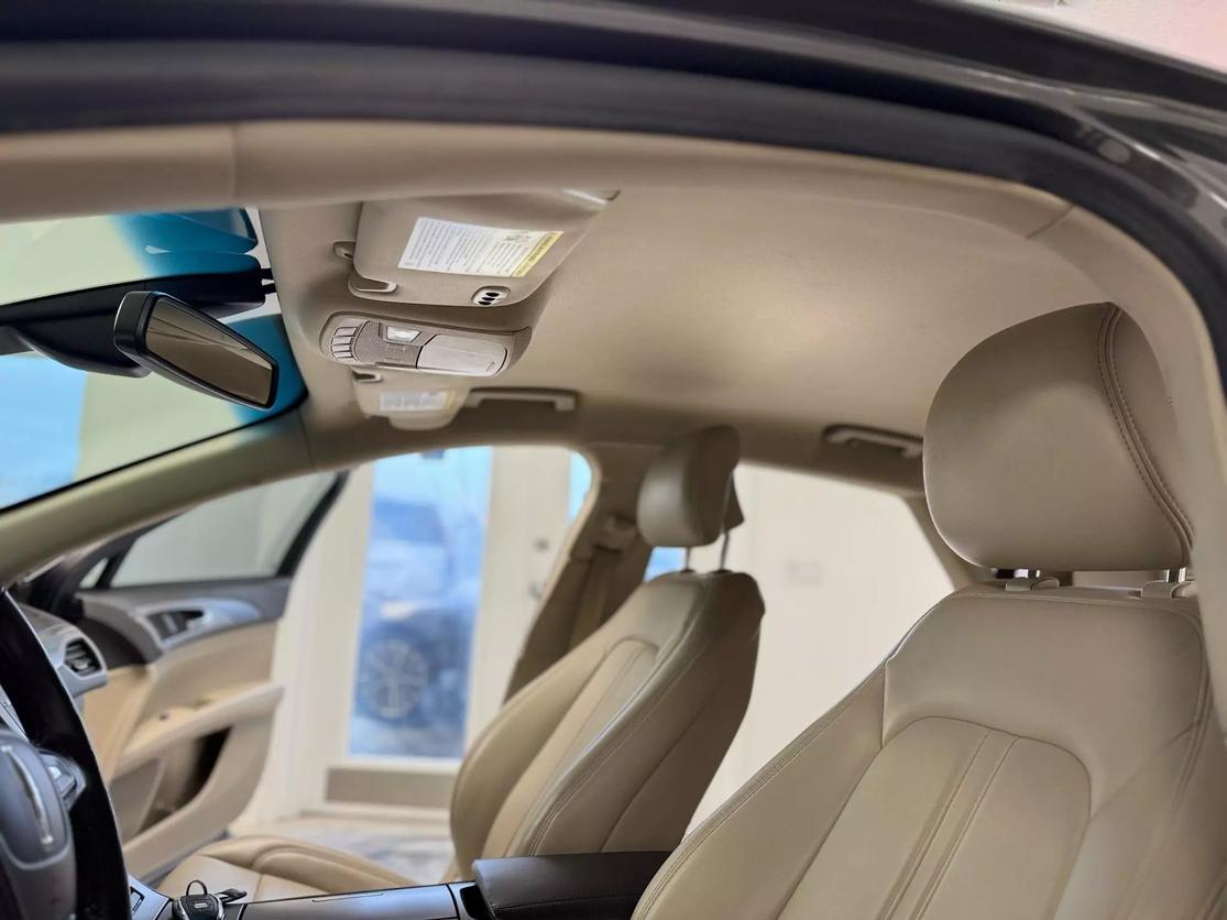 2019 Lincoln MKZ Base/Premiere photo 15