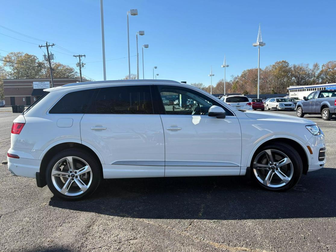 2019 Audi Q7 Prestige photo 4