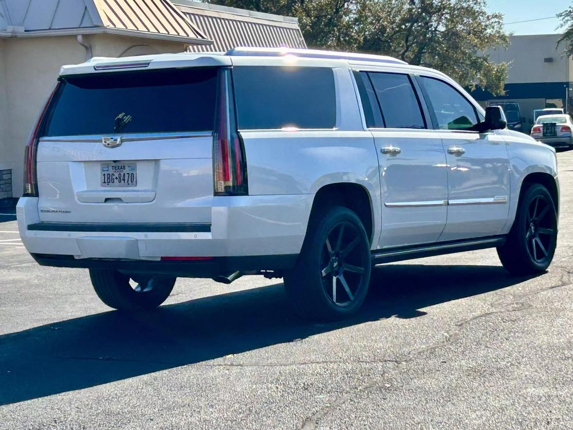 2016 Cadillac Escalade ESV Platinum photo 4