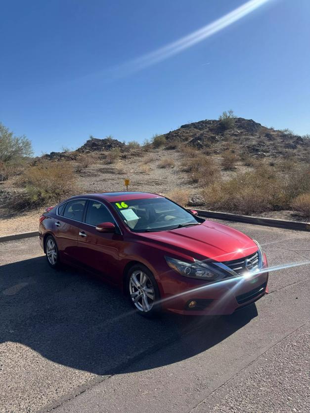 2016 Nissan Altima SL photo 8