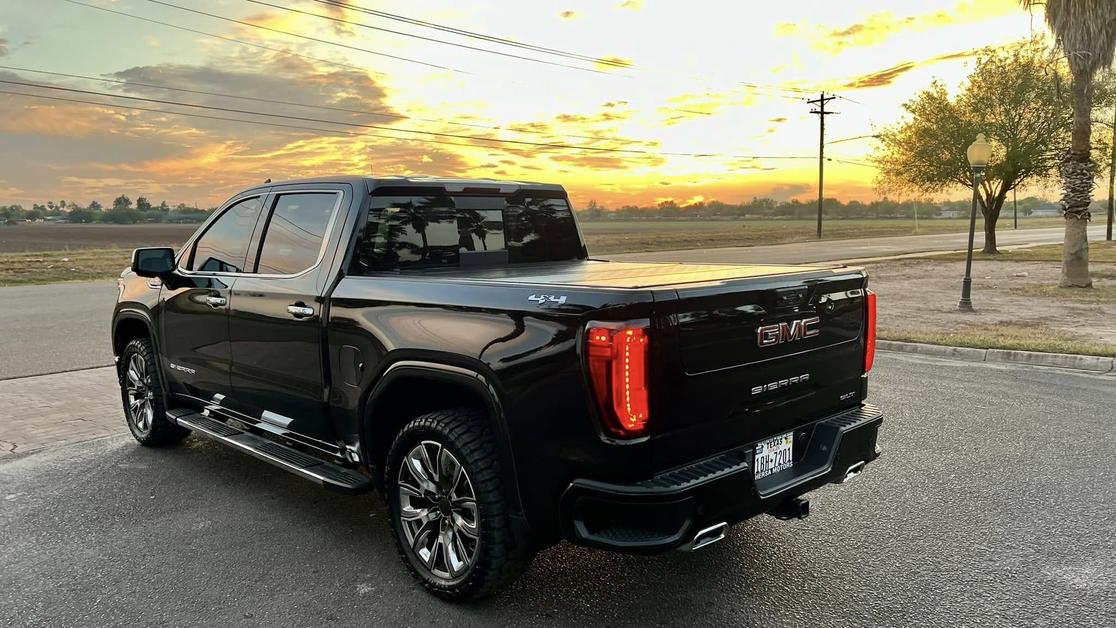 2022 GMC Sierra 1500 SLT photo 7