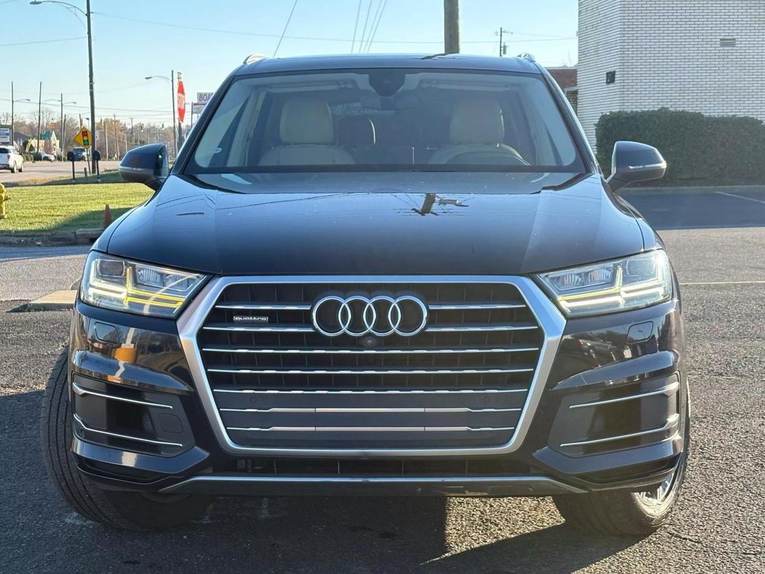 2017 Audi Q7 Premium Plus photo 2