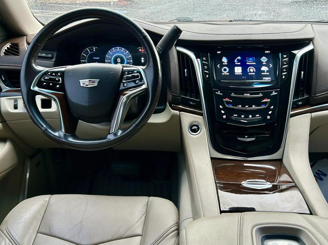 2016 Cadillac Escalade ESV Luxury photo 13