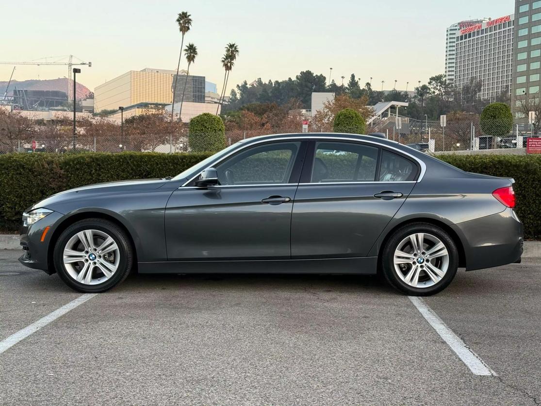 2018 BMW 3 Series 330i photo 11