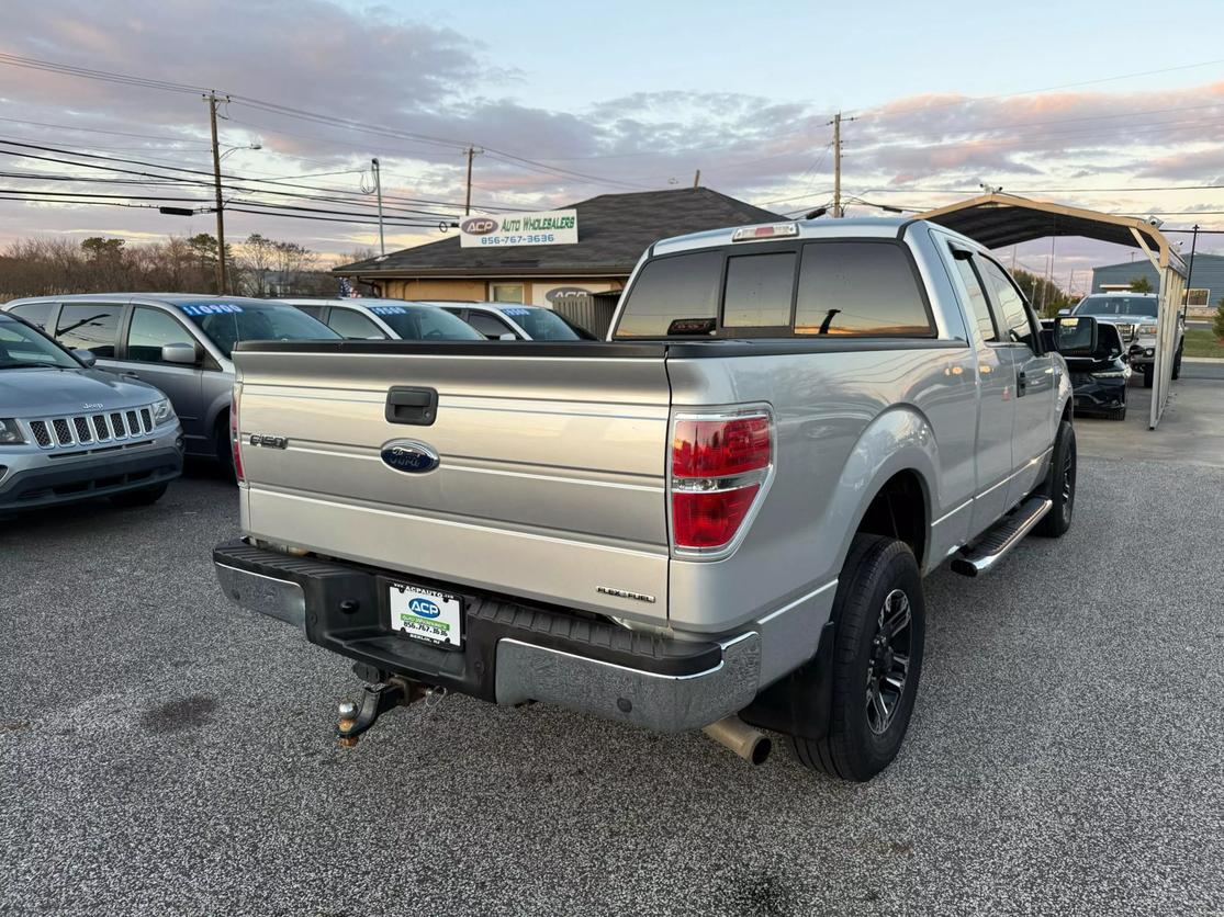 2011 Ford F-150 XLT photo 3