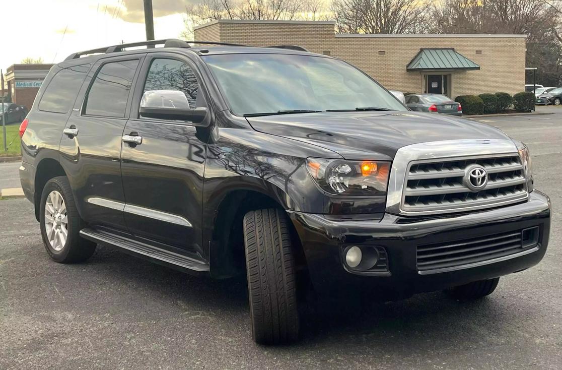 2008 Toyota Sequoia Platinum photo 3