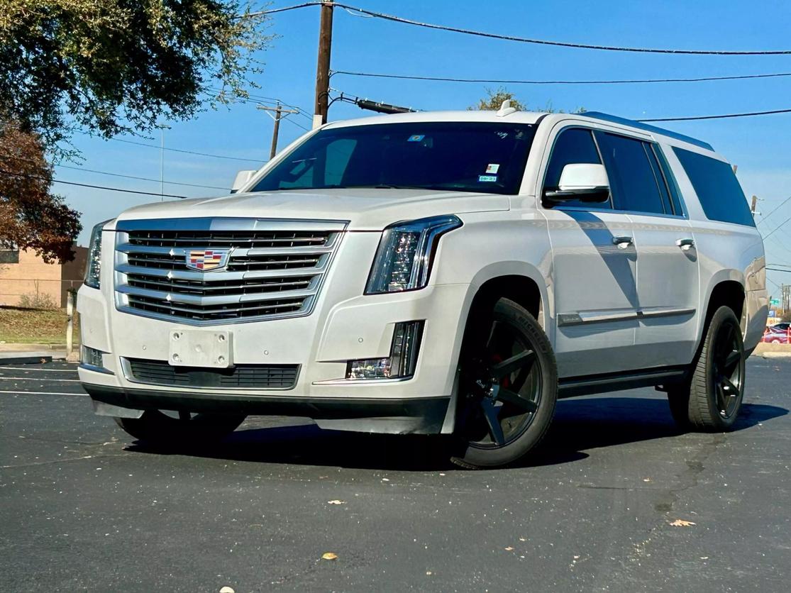 Cadillac Escalade ESV's photo