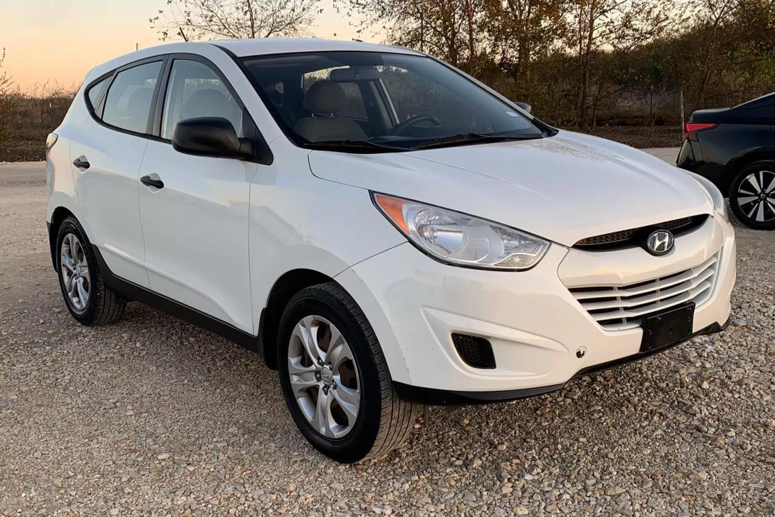 2011 Hyundai Tucson GL photo 4