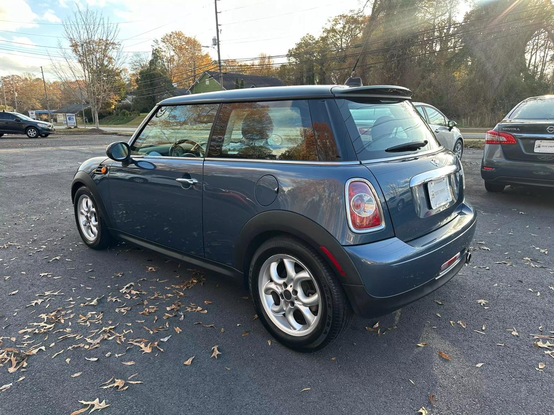 2011 MINI Cooper Base photo 7