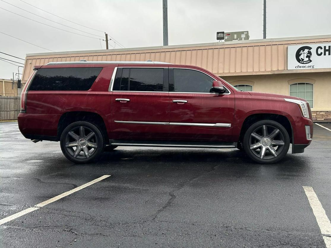 2016 Cadillac Escalade ESV Luxury photo 6