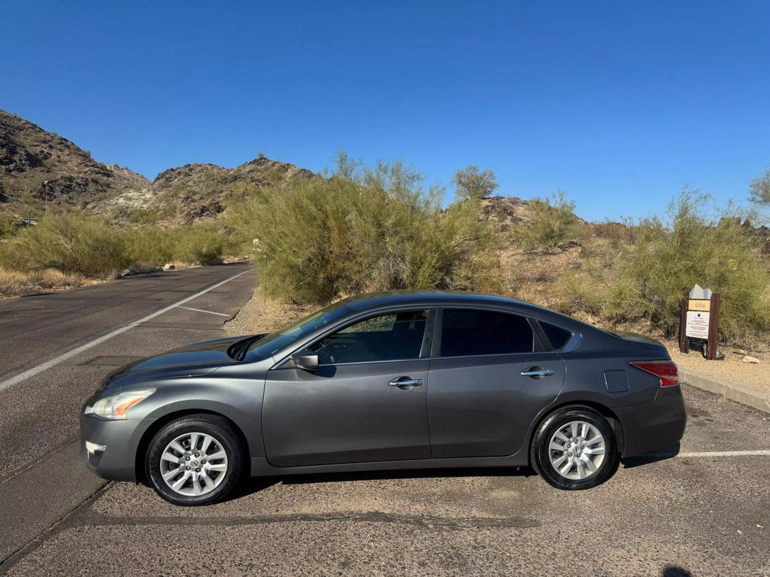 2014 Nissan Altima S photo 3