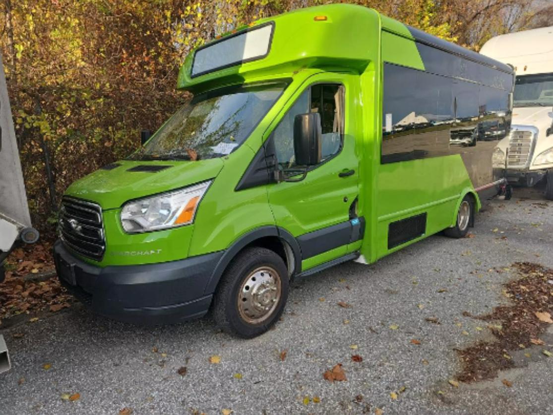 Ford Transit Cutaway's photo