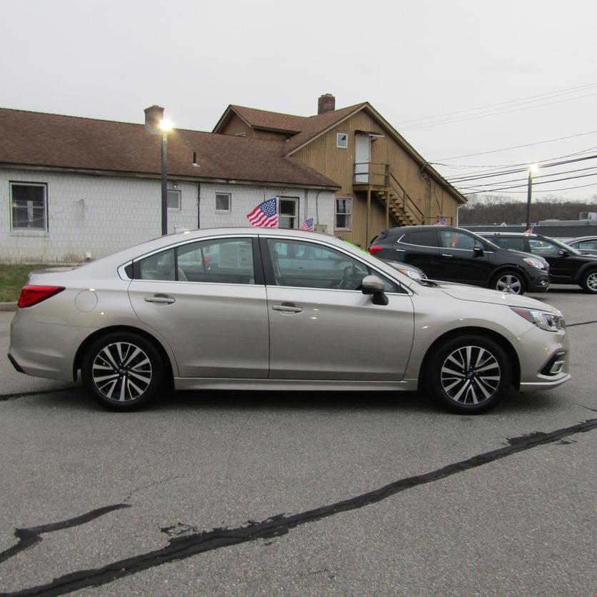 2019 Subaru Legacy Premium photo 9