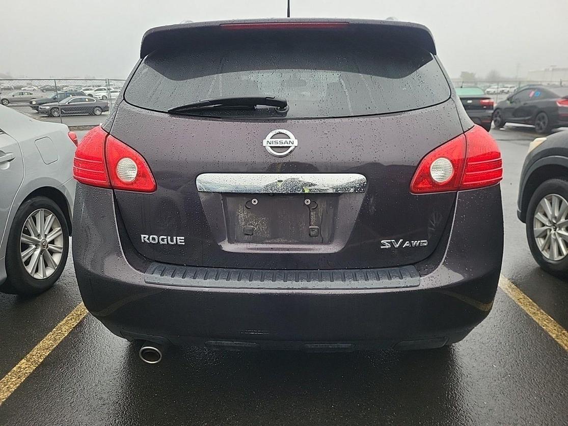 2013 Nissan Rogue SV photo 5