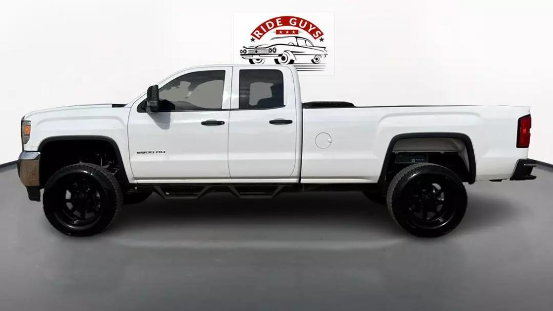 2015 GMC Sierra 2500HD Sierra photo 2