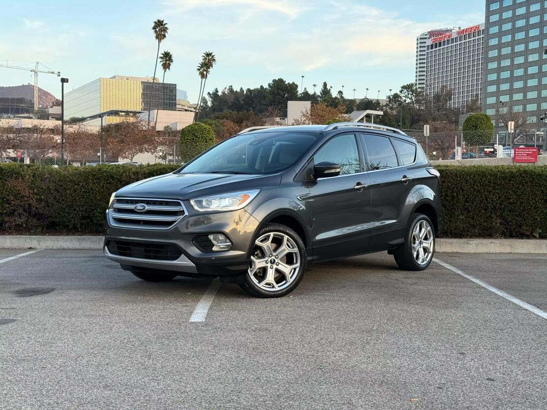 2017 Ford Escape Titanium photo 2