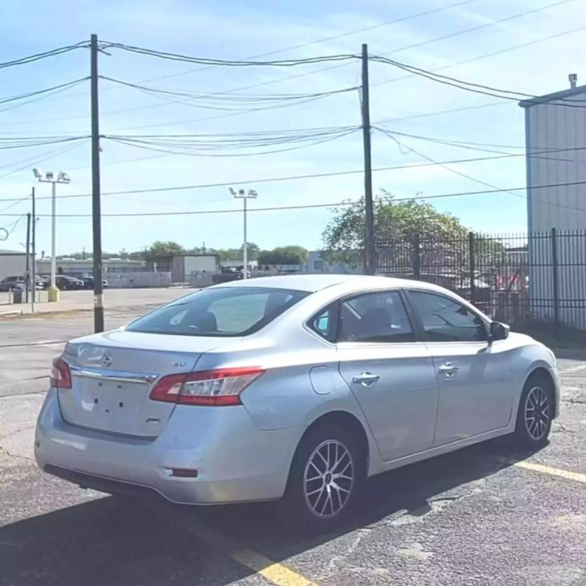 2013 Nissan Sentra S photo 7