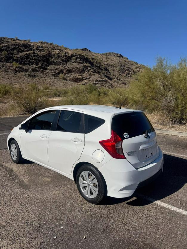 2017 Nissan Versa Note SV photo 4