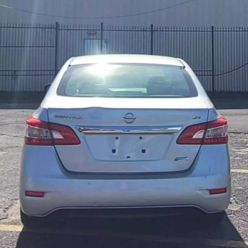 2013 Nissan Sentra S photo 6